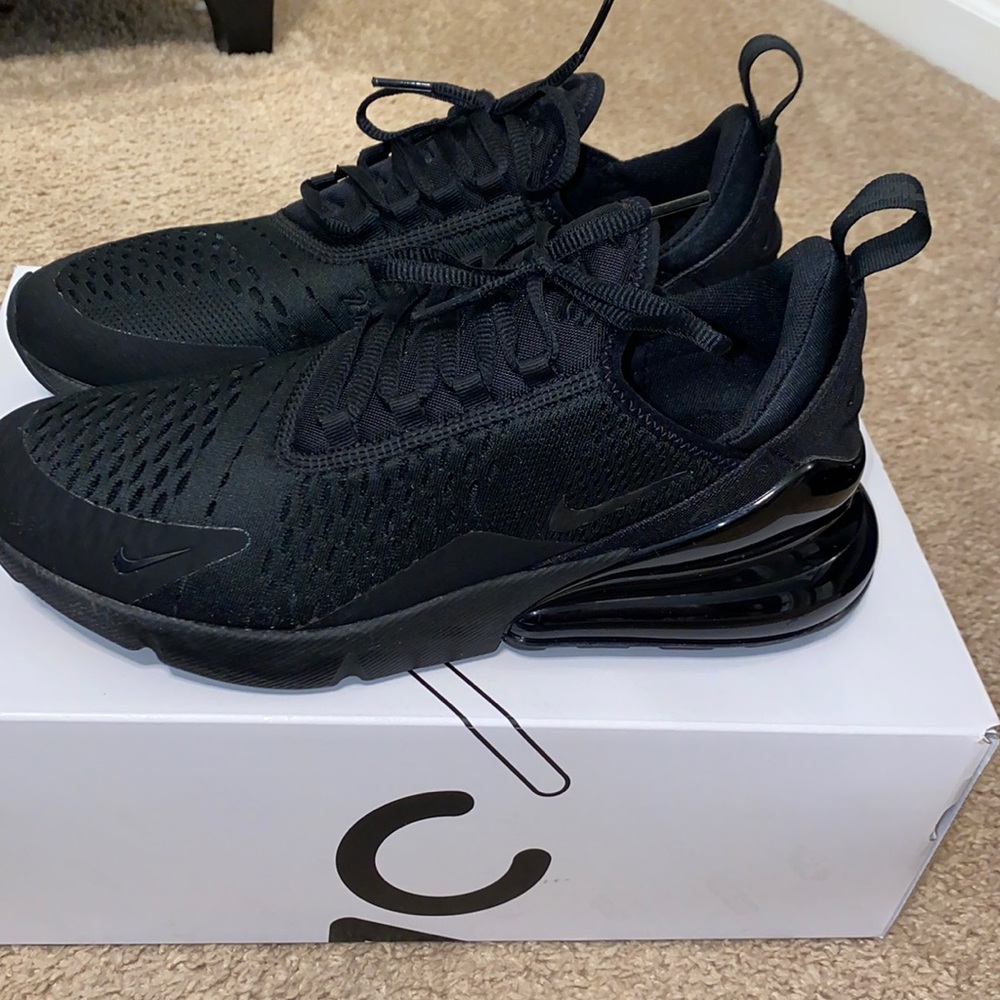NIKE Air Max 270 size 9.5 worn once